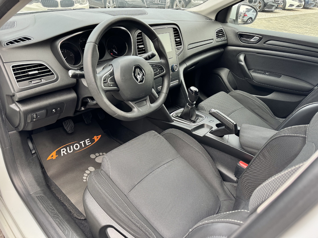 Renault Megane 1.5DCi - автомобили, коли, обяви за нови и употребявани 7