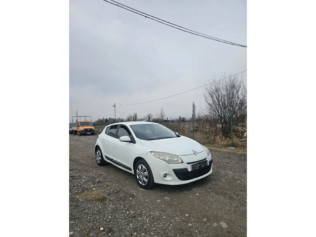 Renault Megane 1.5 DCI - автомобили, коли, обяви за нови и употребявани 0