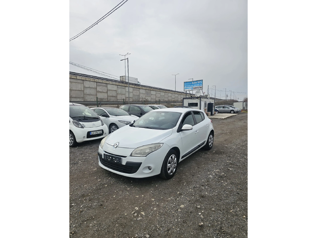 Renault Megane 1.5 DCI - автомобили, коли, обяви за нови и употребявани 1