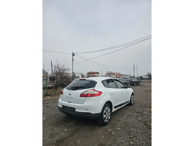Renault Megane 1.5 DCI - автомобили, коли, обяви за нови и употребявани 3