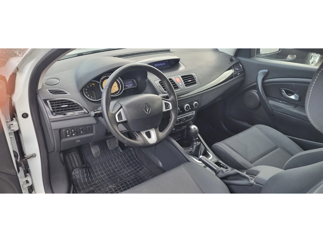 Renault Megane - автомобили, коли, обяви за нови и употребявани 8