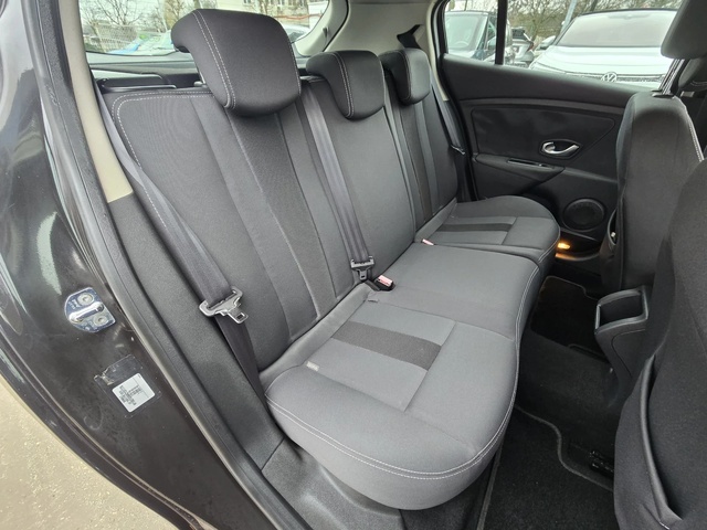 Renault Megane 1.5d 110к.с Топ състояние - автомобили, коли, обяви за нови и употребявани 14