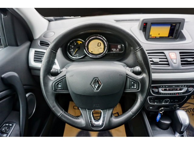 Renault Megane 1.5DCI SPORTOUR PREMIUM - автомобили, коли, обяви за нови и употребявани 7