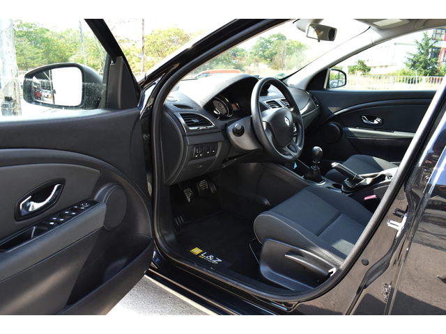 Renault Megane 1.2i* Petrol* 100000KM!!! - автомобили, коли, обяви за нови и употребявани 6