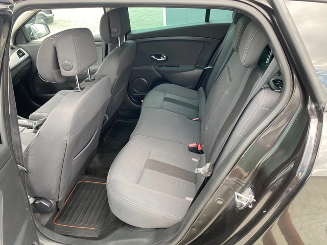 Renault Megane 1.5dci - автомобили, коли, обяви за нови и употребявани 8