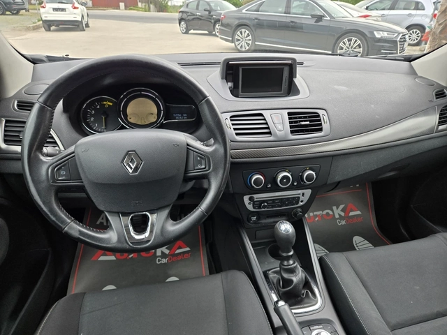 Renault Megane 1.5DCI-110кс= 6ск= НАВИ= АВТОПИЛОТ= ПАРКТРОНИК - автомобили, коли, обяви за нови и употребявани 3