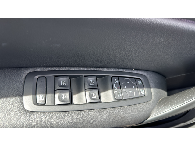 Renault Megane Intens 140 Tce - автомобили, коли, обяви за нови и употребявани 19