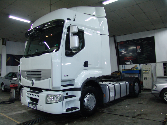 RENAULT Premium Premium 450.18 XXL******** - автомобили, коли, обяви за нови и употребявани 0