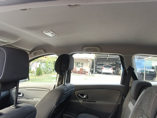 Renault Scenic 1500DCi - автомобили, коли, обяви за нови и употребявани 9