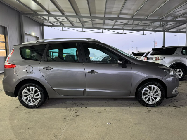 Renault Scenic 110ps* 7м* 6ск* НАВИ* Климат* Паркт* - автомобили, коли, обяви за нови и употребявани 5