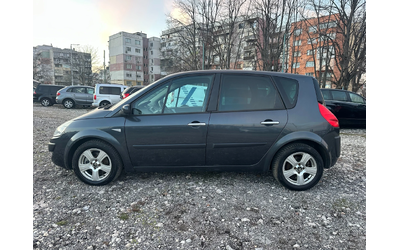 renault-scenic - 1