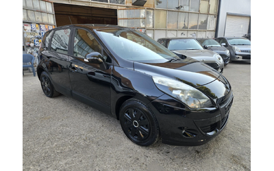 renault-scenic - 1