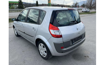 renault-scenic - 4