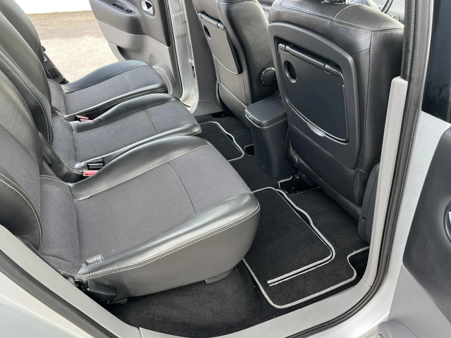 Renault Scenic 1.9DCI 120кс 6 СКОРОСТИ КЛИМАТРОНИК АВТОПИЛОТ - автомобили, коли, обяви за нови и употребявани 9