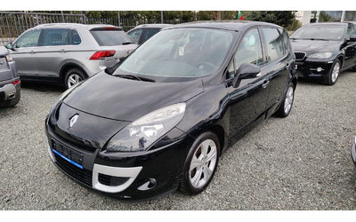 renault-scenic - 0