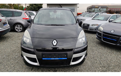 renault-scenic - 1