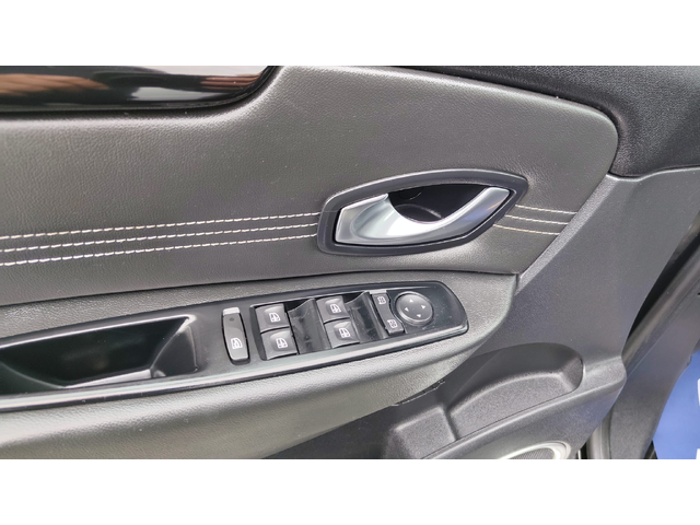 Renault Scenic - автомобили, коли, обяви за нови и употребявани 5