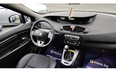 Renault Scenic - автомобили, коли, обяви за нови и употребявани 9