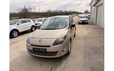 renault-scenic - 0