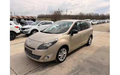 renault-scenic - 1