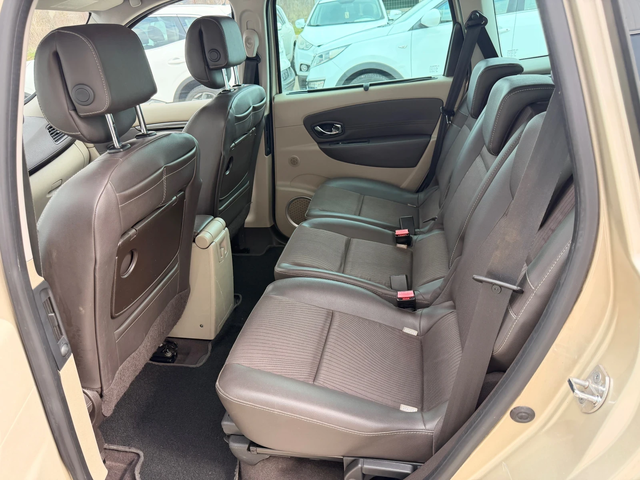 Renault Scenic 1.9dci 131k.c * Navi* 7 mesta* UNIKAT* - автомобили, коли, обяви за нови и употребявани 7