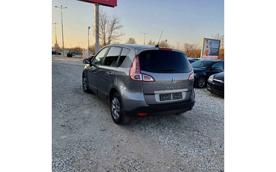 renault-scenic - 4