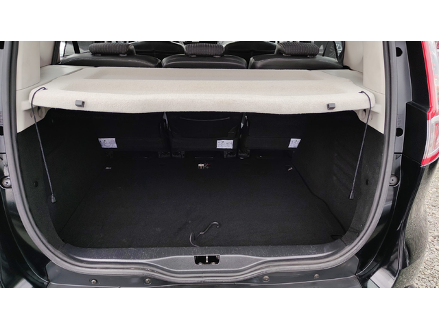Renault Scenic DCI - автомобили, коли, обяви за нови и употребявани 12