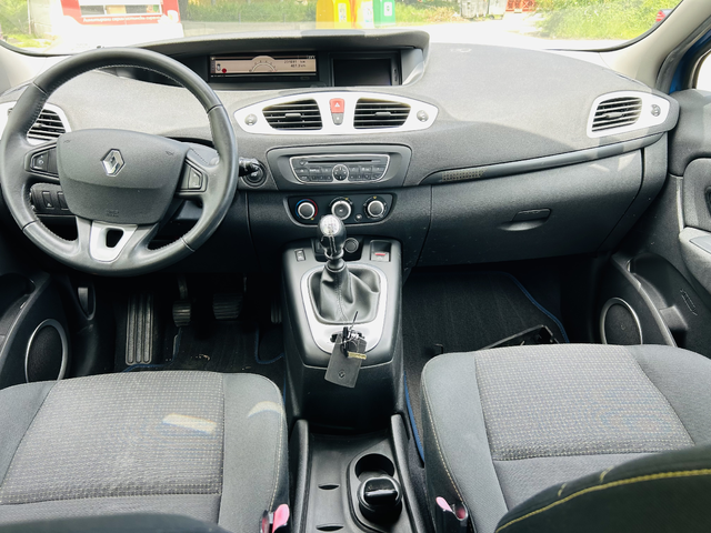 Renault Scenic ТСЕ 130 - автомобили, коли, обяви за нови и употребявани 11