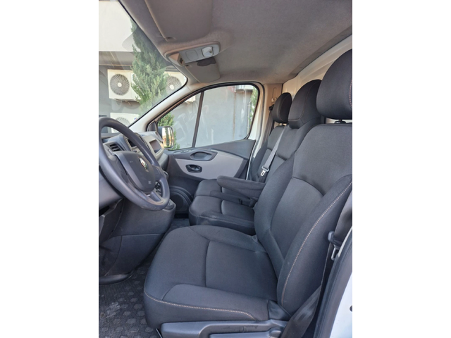 Renault Trafic 1.6 TDI, 125 к.с. КЛИМАТИК - автомобили, коли, обяви за нови и употребявани 12