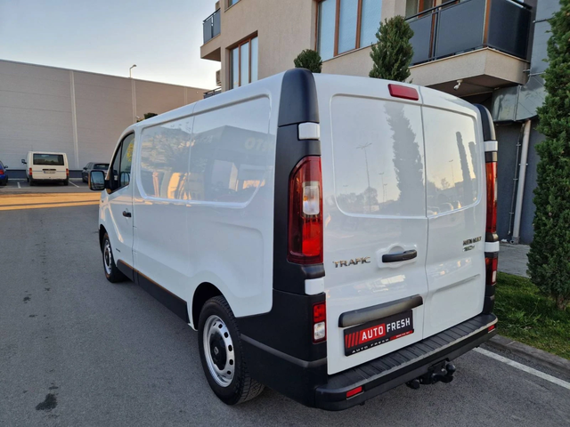 Renault Trafic 1.6 TDI, 125 к.с. КЛИМАТИК - автомобили, коли, обяви за нови и употребявани 4