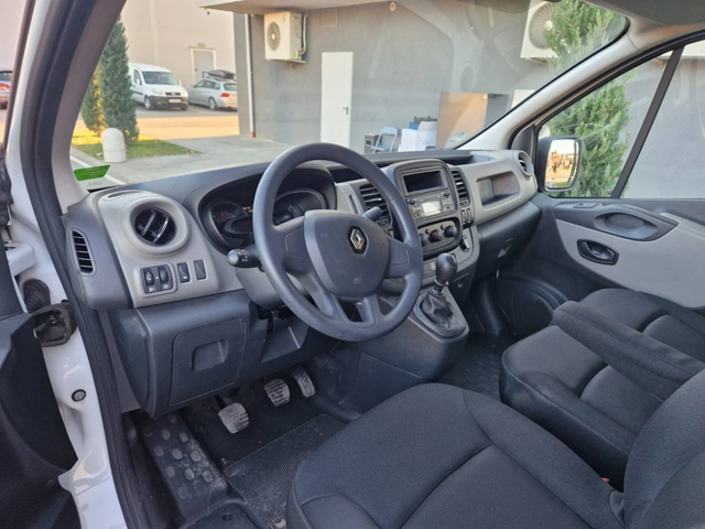 Renault Trafic 1.6 TDI, 125 к.с. КЛИМАТИК - автомобили, коли, обяви за нови и употребявани 7
