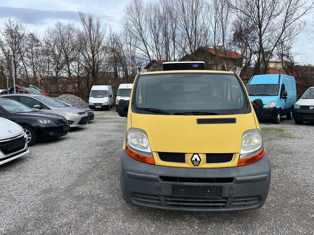 Renault Trafic 1.9DCI - автомобили, коли, обяви за нови и употребявани 2
