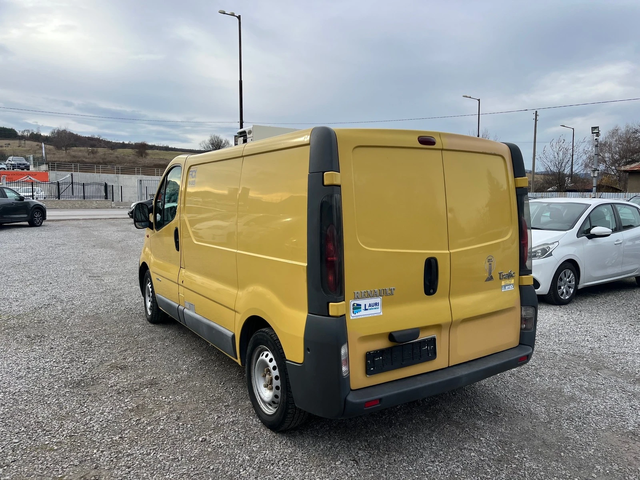 Renault Trafic 1.9DCI - автомобили, коли, обяви за нови и употребявани 4