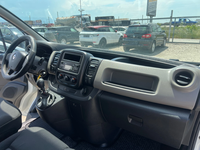 Renault Trafic 1.6 DCI - автомобили, коли, обяви за нови и употребявани 12