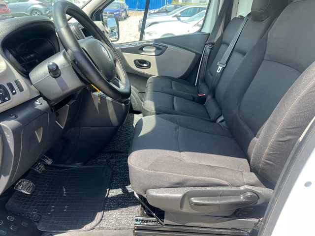 Renault Trafic 1.6 DCI - автомобили, коли, обяви за нови и употребявани 8