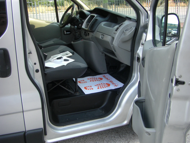 Renault Trafic 2.0dci 6ck. 9MECTA - автомобили, коли, обяви за нови и употребявани 11