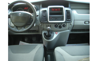 Renault Trafic 2.0dci 6ck. 9MECTA - автомобили, коли, обяви за нови и употребявани 9