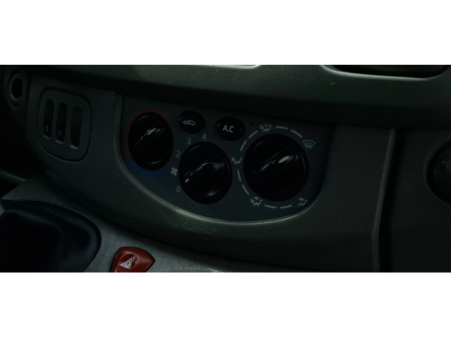 Renault Trafic 2.0  115kc Дълга база 211000м 9  местен - автомобили, коли, обяви за нови и употребявани 9