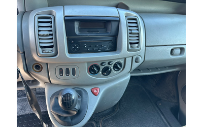 Renault Trafic 8+ 1* 2.0DCI* 115к.с* КЛИМАТИК* 6 скорости - автомобили, коли, обяви за нови и употребявани 10