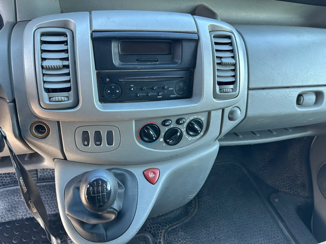 Renault Trafic 8+ 1* 2.0DCI* 115к.с* КЛИМАТИК* 6 скорости - автомобили, коли, обяви за нови и употребявани 10