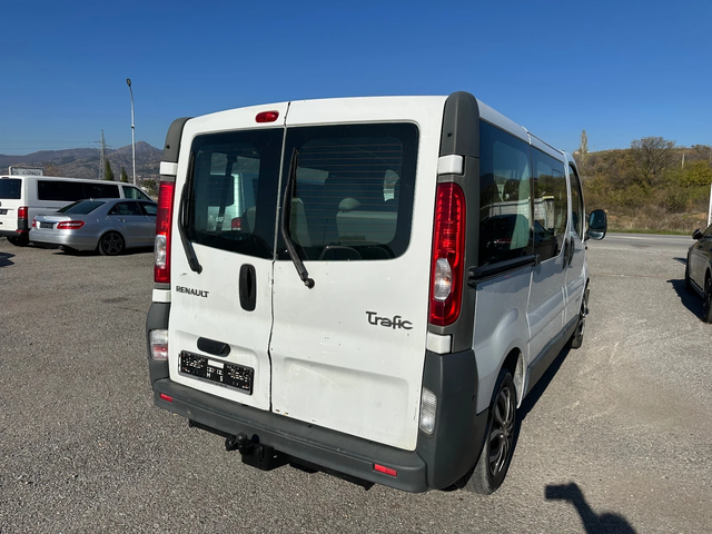 Renault Trafic 8+ 1* 2.0DCI* 115к.с* КЛИМАТИК* 6 скорости - автомобили, коли, обяви за нови и употребявани 4