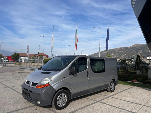 Renault Trafic 1.9dCI 6-местен Клима - автомобили, коли, обяви за нови и употребявани 1