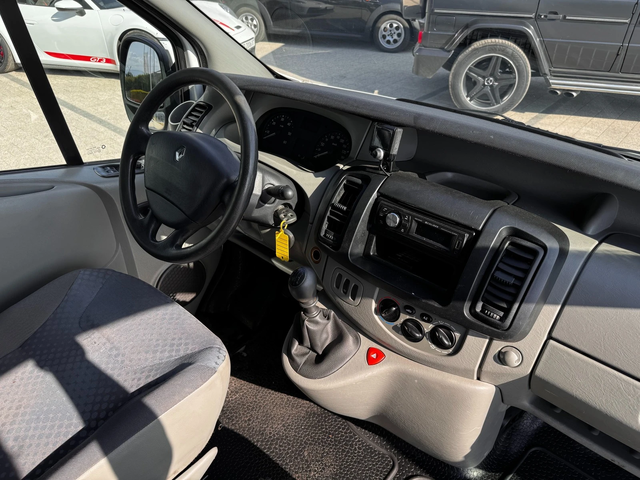Renault Trafic 2.0dCI 5-местен Климатик - автомобили, коли, обяви за нови и употребявани 6