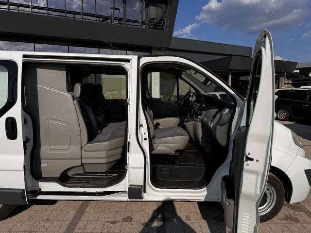 Renault Trafic 2.0dCI 5-местен Климатик - автомобили, коли, обяви за нови и употребявани 8