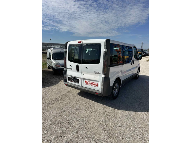 Renault Trafic - автомобили, коли, обяви за нови и употребявани 5