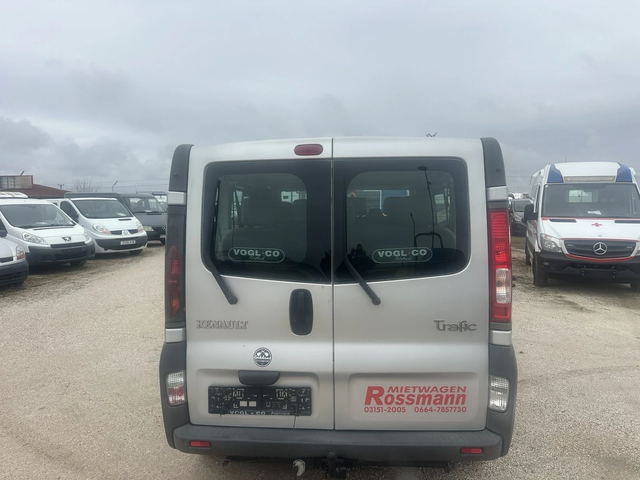 Renault Trafic - автомобили, коли, обяви за нови и употребявани 5