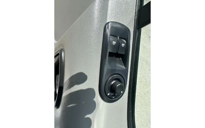 Renault Trafic - автомобили, коли, обяви за нови и употребявани 13