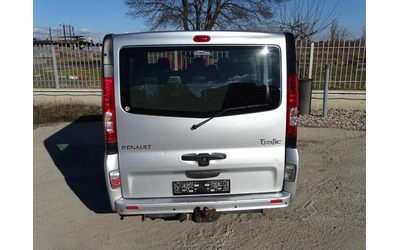 renault-trafic - 4
