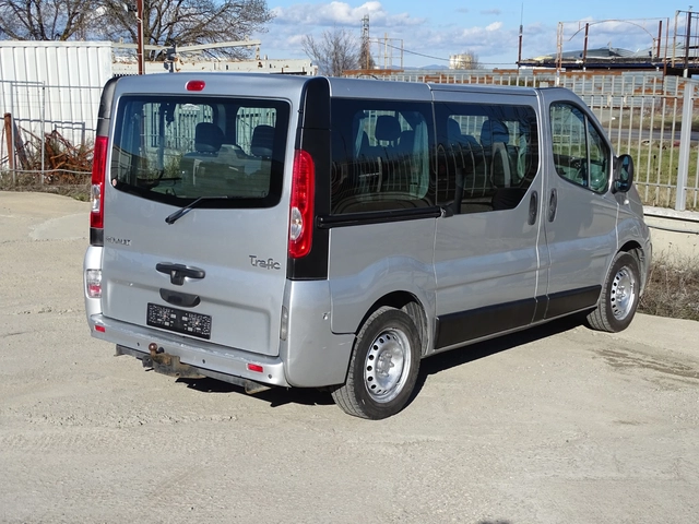 Renault Trafic 9 МЕСТА С * * * КЛИМАТИК* * * - автомобили, коли, обяви за нови и употребявани 5