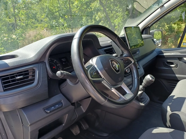 Renault Trafic L1H1 2.0 DCI Comfort - автомобили, коли, обяви за нови и употребявани 9